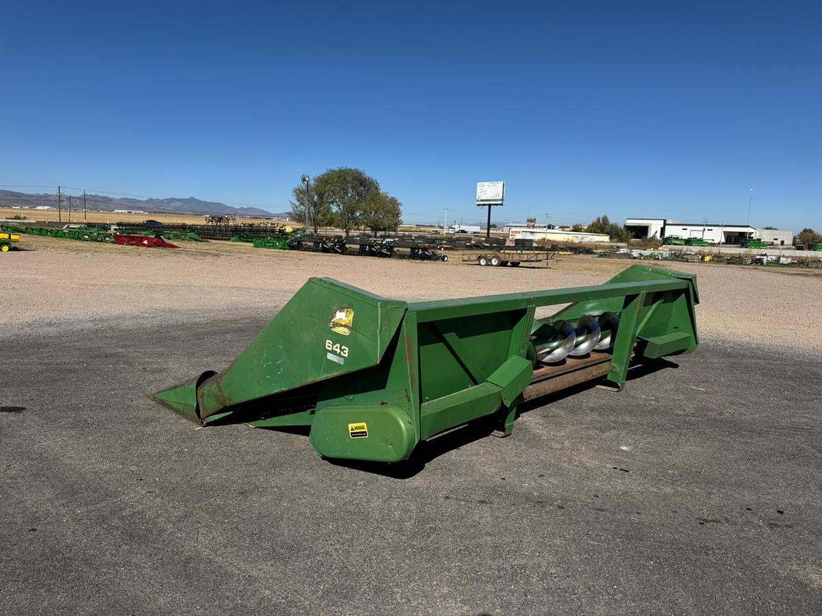 Usado JOHN DEERE® 643