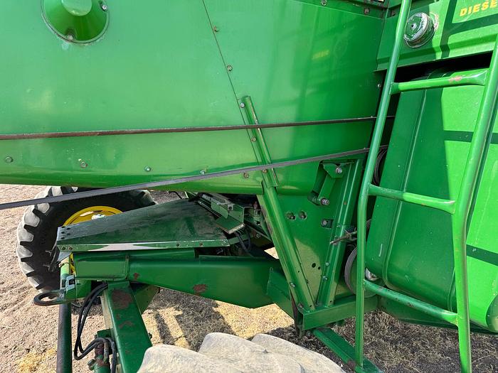 Usado 1986 JOHN DEERE® 7720 TITAN II