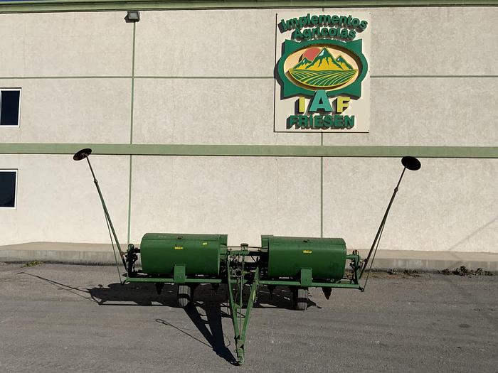 Usado JOHN DEERE® 7000