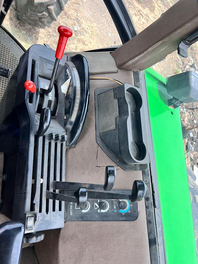 Usado JOHN DEERE® 4560