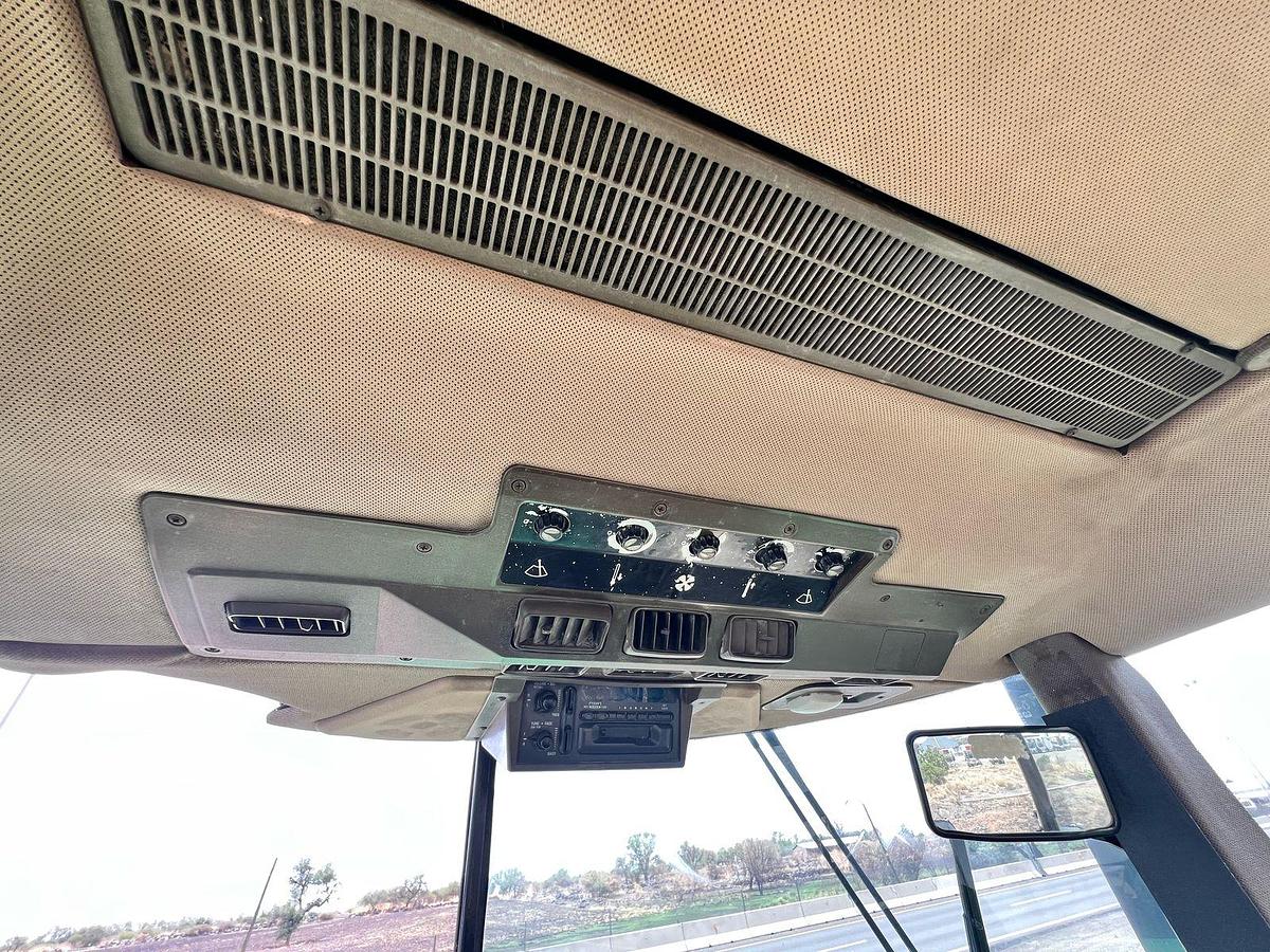 Usado JOHN DEERE® 4560