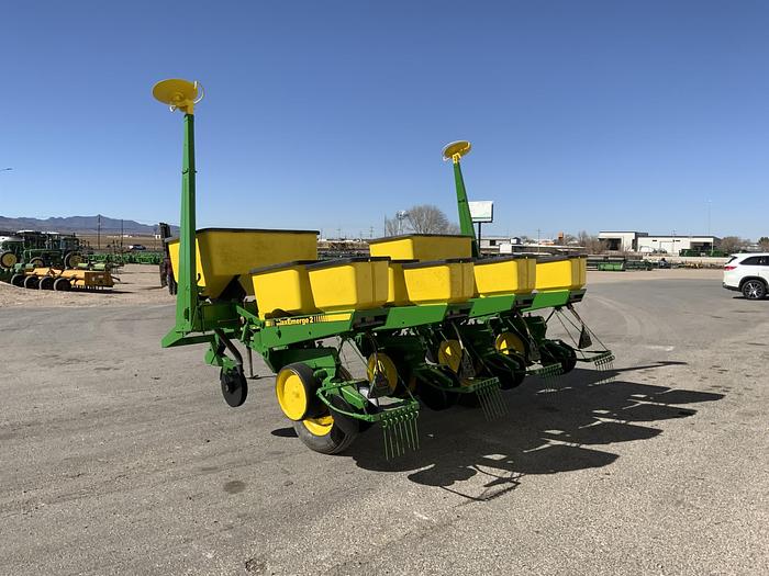 Usado JOHN DEERE® 7000