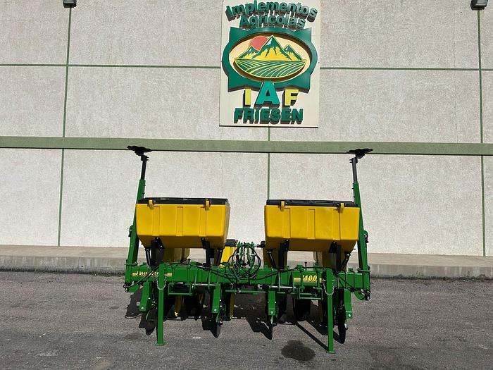 Usado JOHN DEERE® 7100
