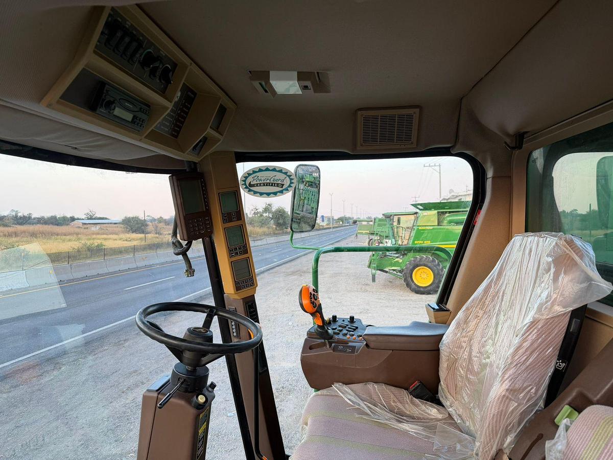 Usado 2003 JOHN DEERE® 9550