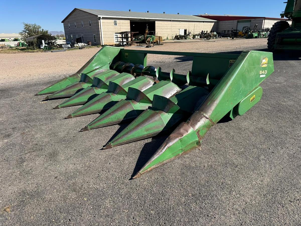 Usado JOHN DEERE® 643