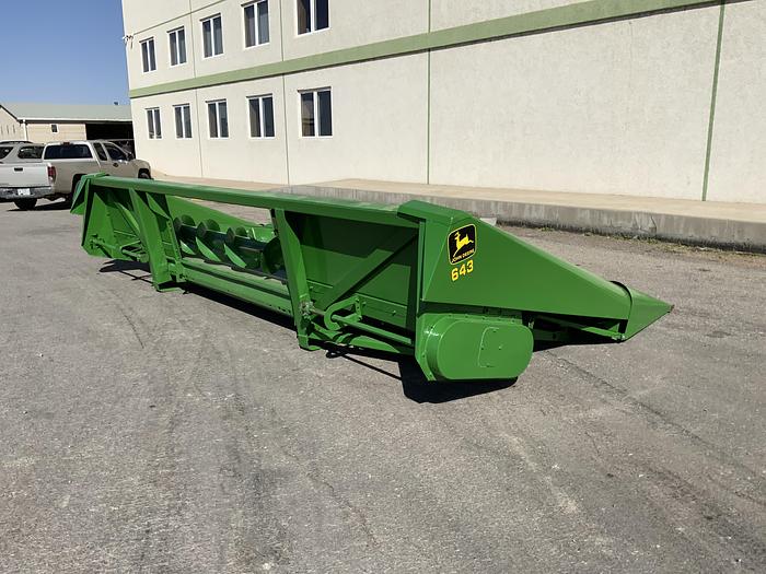 Usado JOHN DEERE® 643