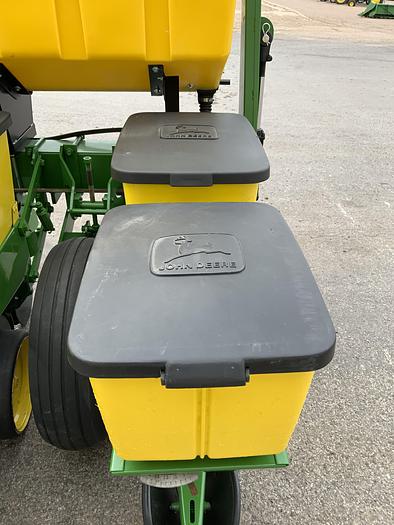 Usado JOHN DEERE® 7100