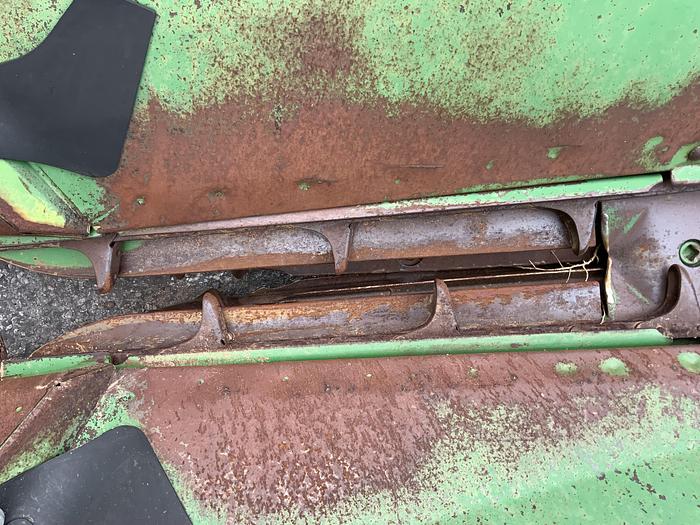 Usado JOHN DEERE® 843