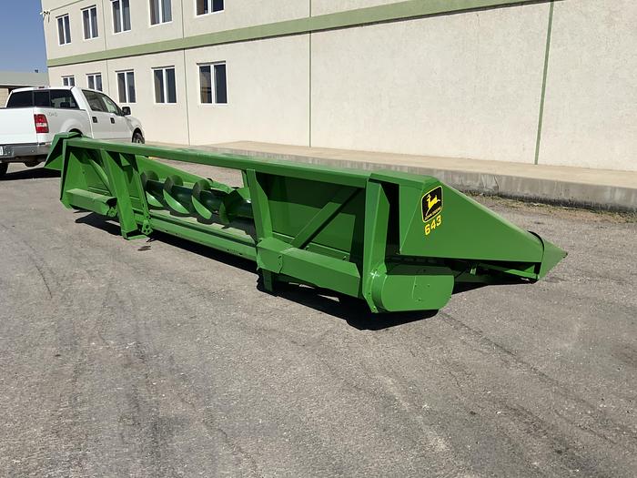 Usado JOHN DEERE® 643