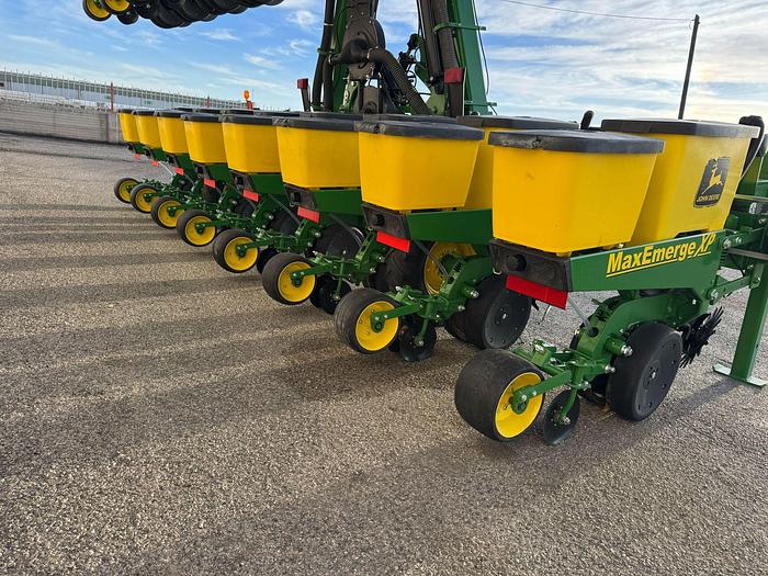 Usado JOHN DEERE® 1720