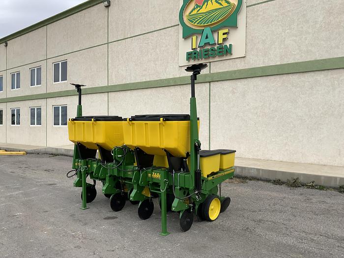 Usado JOHN DEERE® 7100