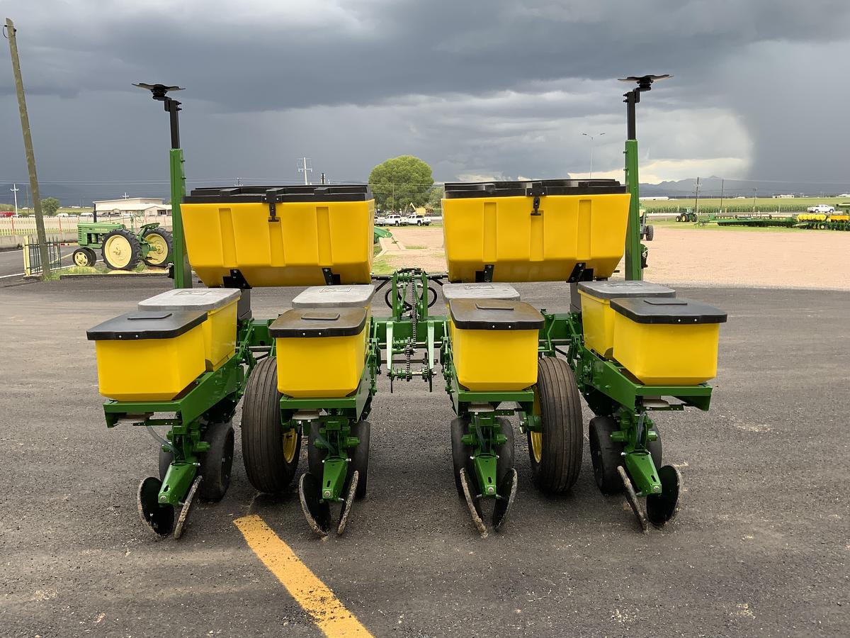 Usado JOHN DEERE® 7100