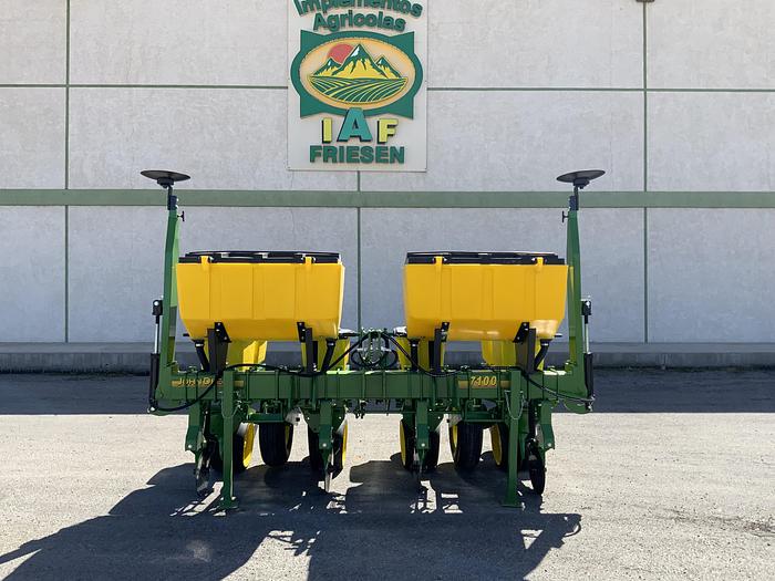 Usado JOHN DEERE 7100
