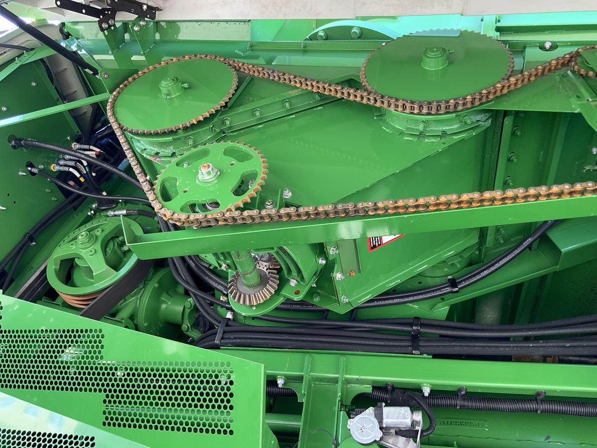 Usado 2012 JOHN DEERE® S670