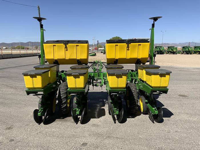 Usado JOHN DEERE 7100
