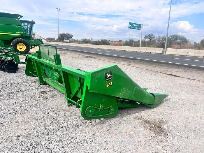 Usado JOHN DEERE® 643