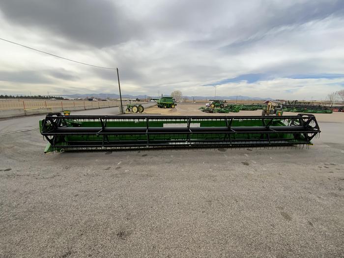 Usado 2005 JOHN DEERE® 630F