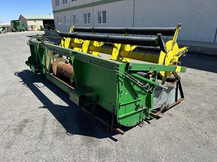 Usado JOHN DEERE® 212