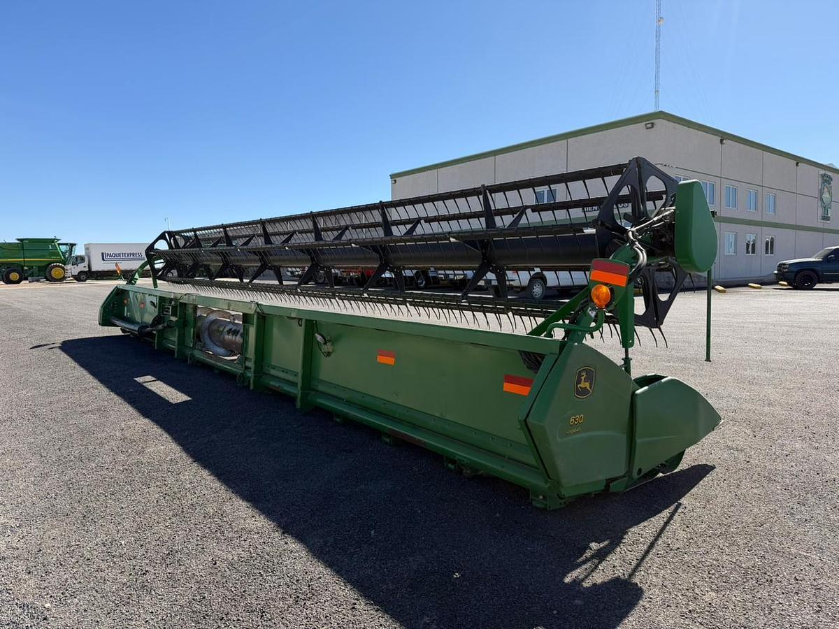 Usado 2007 JOHN DEERE® 635F