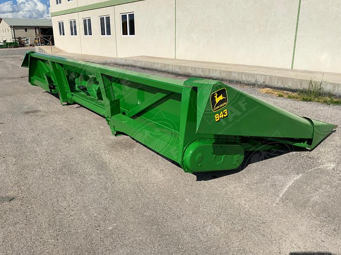 Usado JOHN DEERE 843