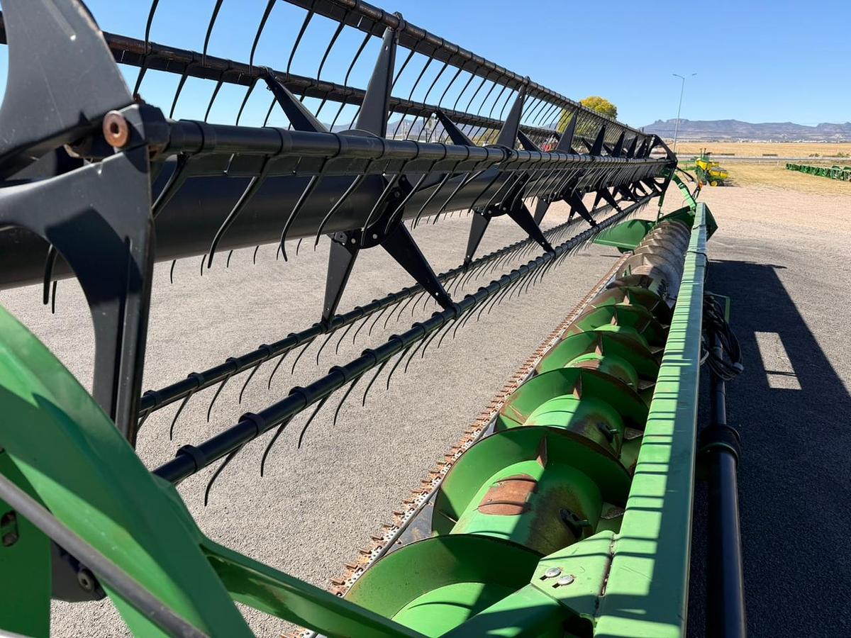 Usado 2007 JOHN DEERE® 635F