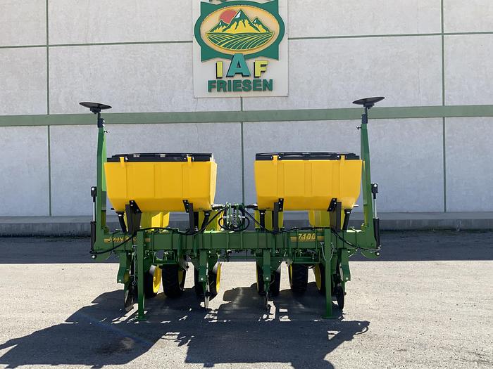 Usado JOHN DEERE 7100