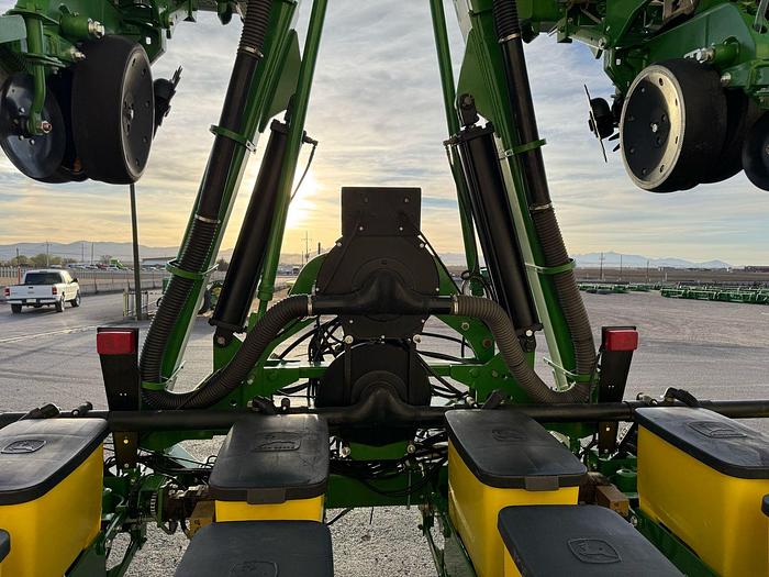 Usado JOHN DEERE® 1720