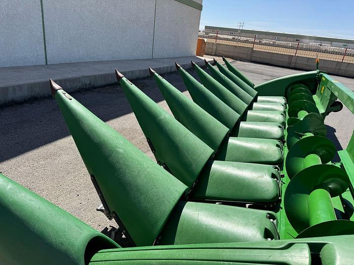 Usado 2011 JOHN DEERE® 608C