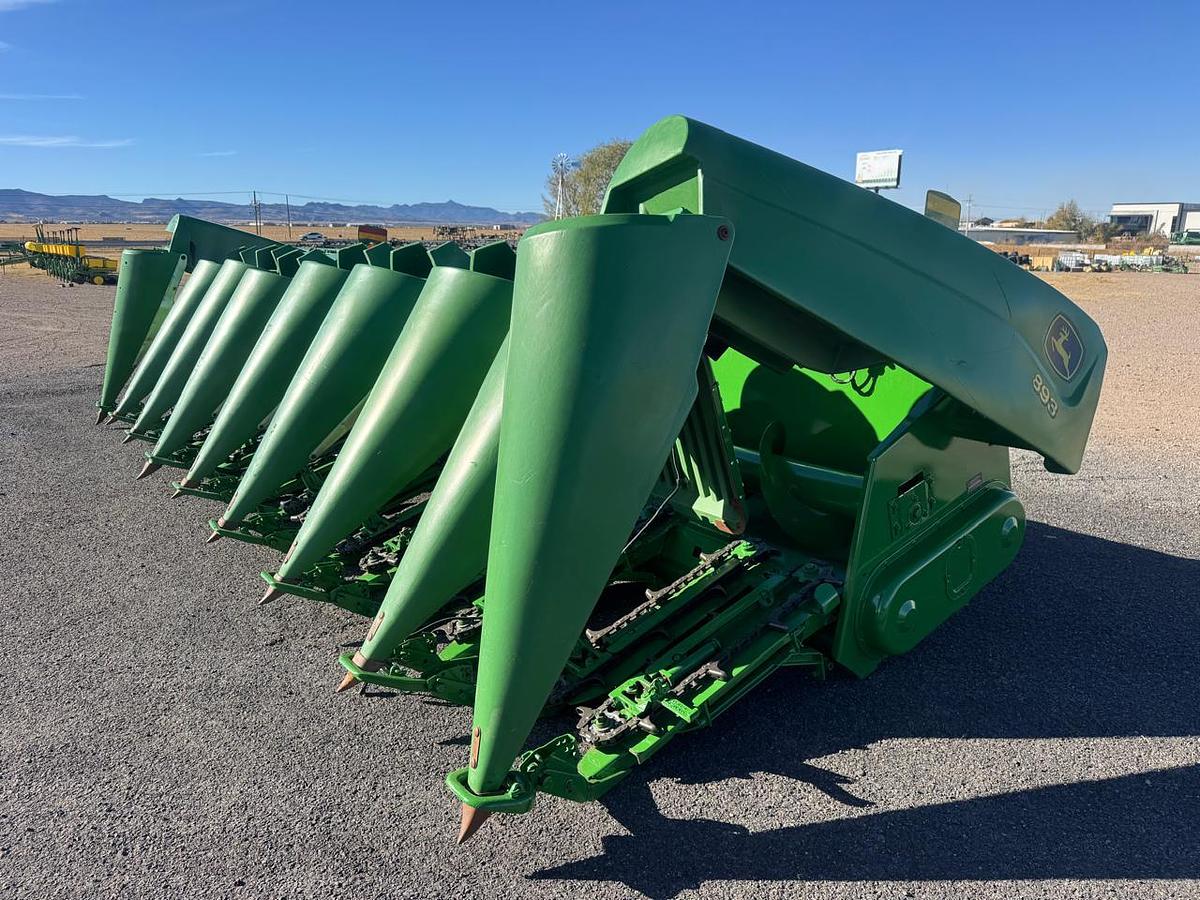 Usado 2002 JOHN DEERE® 893