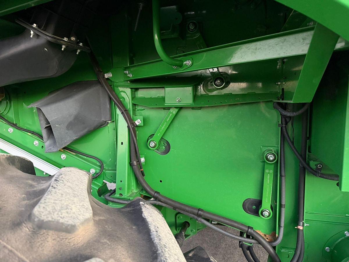 Usado 2014 JOHN DEERE® S670