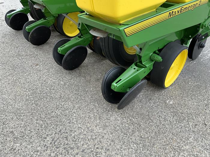 Usado JOHN DEERE® 7100