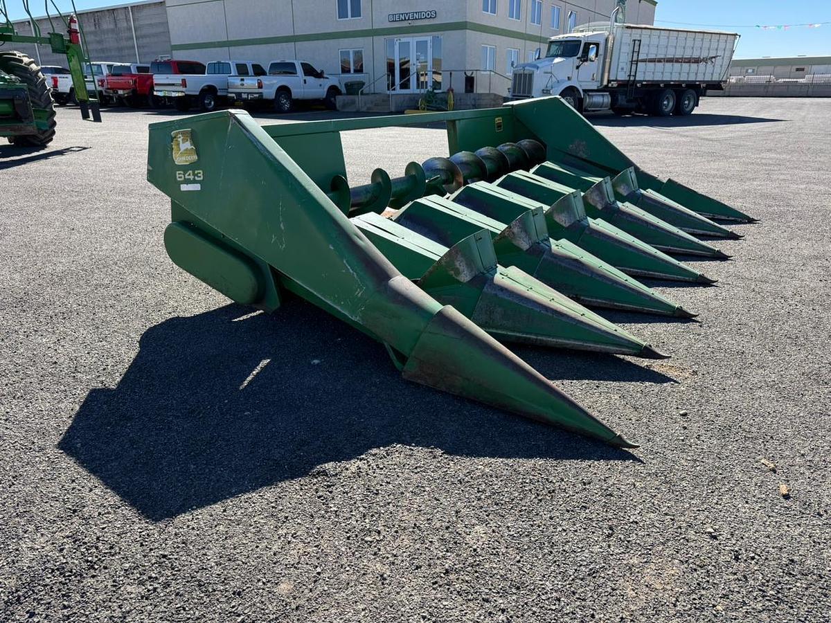 Usado JOHN DEERE® 643