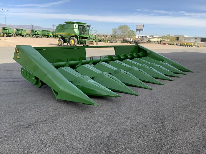Usado JOHN DEERE 843