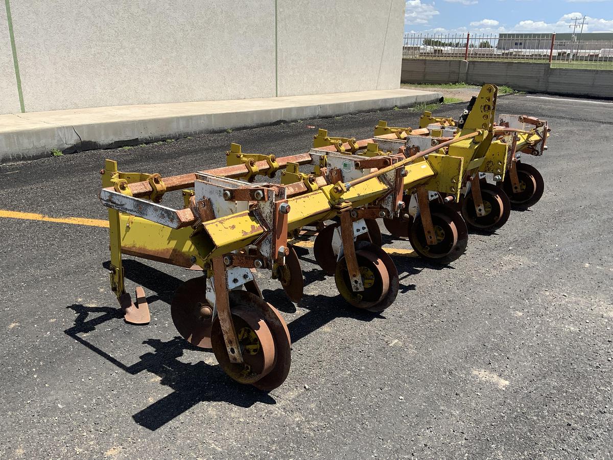 Usado JOHN DEERE® 1100