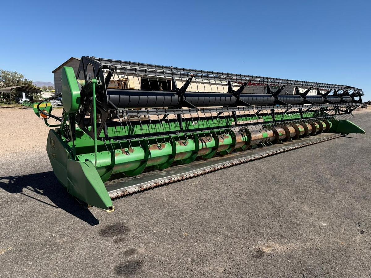 Usado 2007 JOHN DEERE® 635F