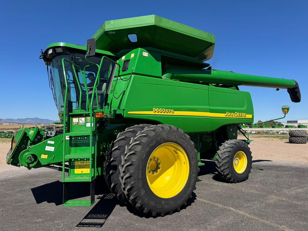 Usado 2005 JOHN DEERE® 9660STS