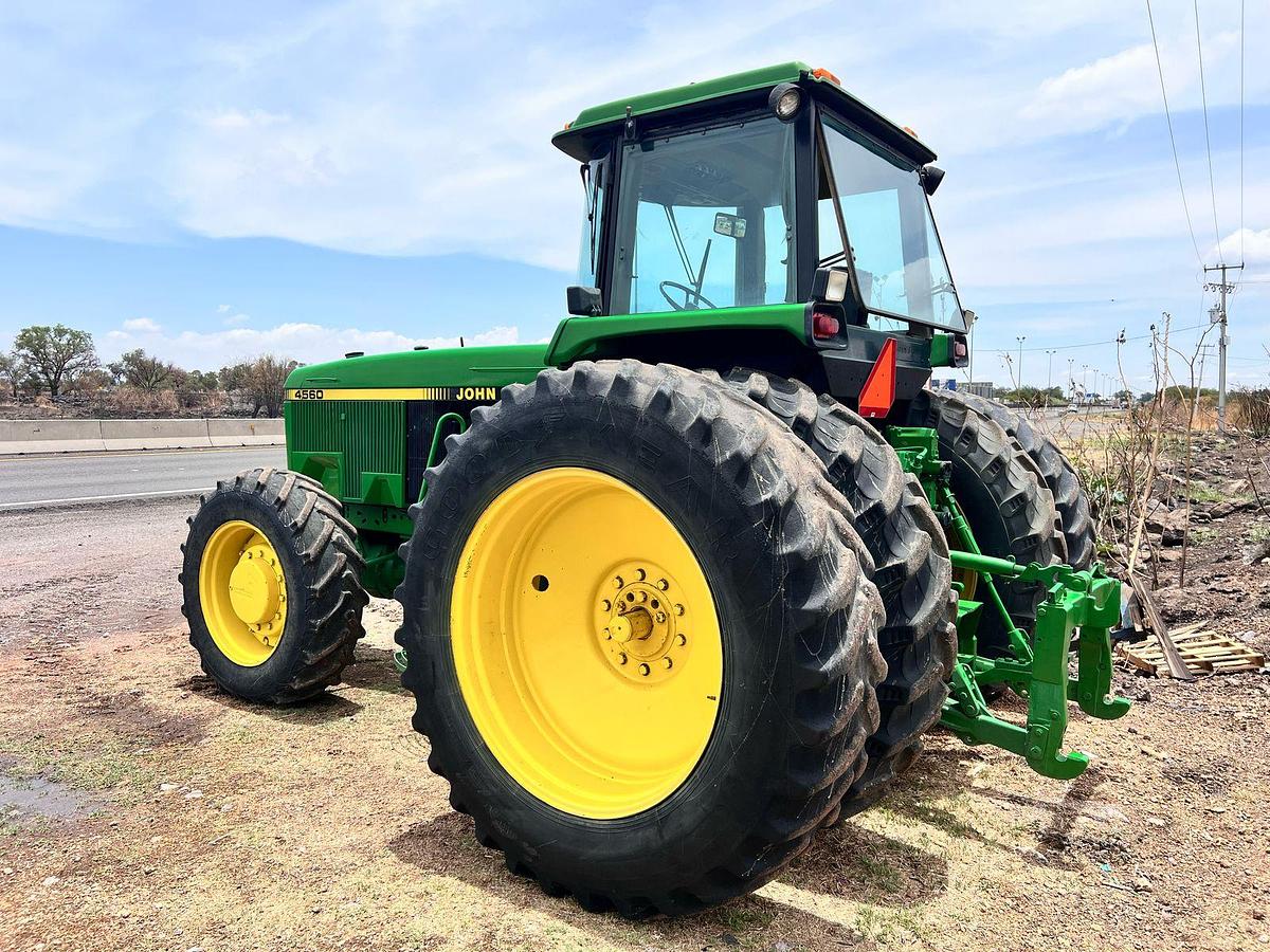 Usado JOHN DEERE® 4560