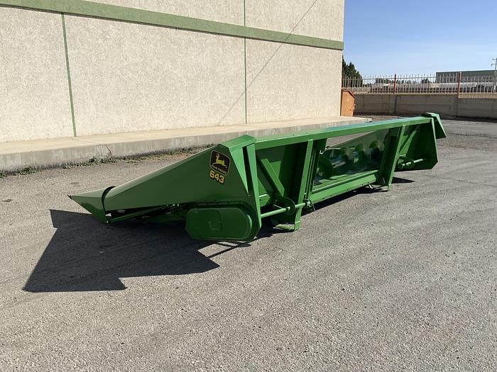 Usado JOHN DEERE® 643