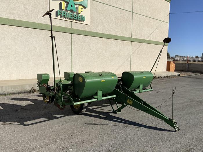 Usado JOHN DEERE® 7000