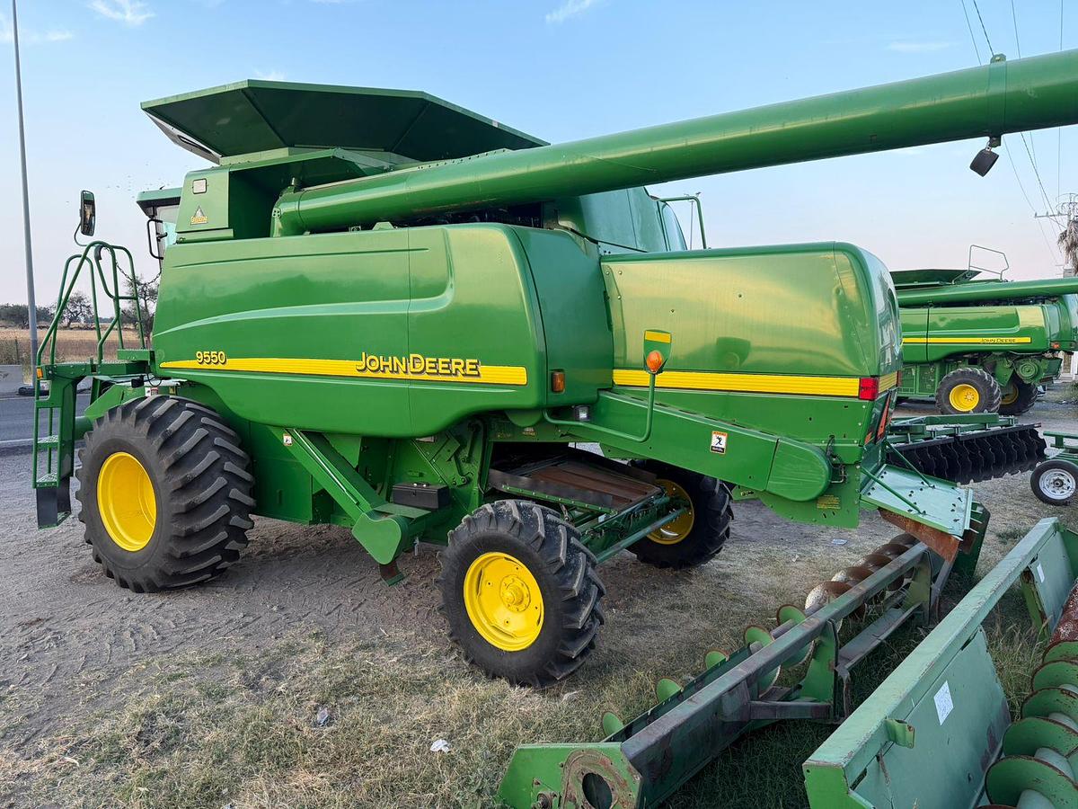 Usado 2003 JOHN DEERE® 9550