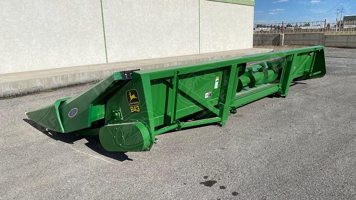 Usado JOHN DEERE 843