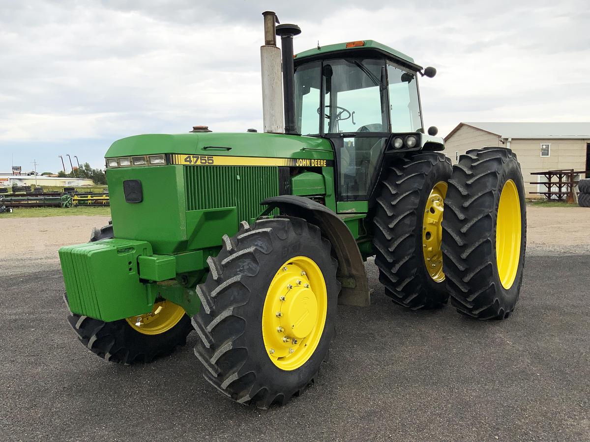 Usado 1994 JOHN DEERE® 4755