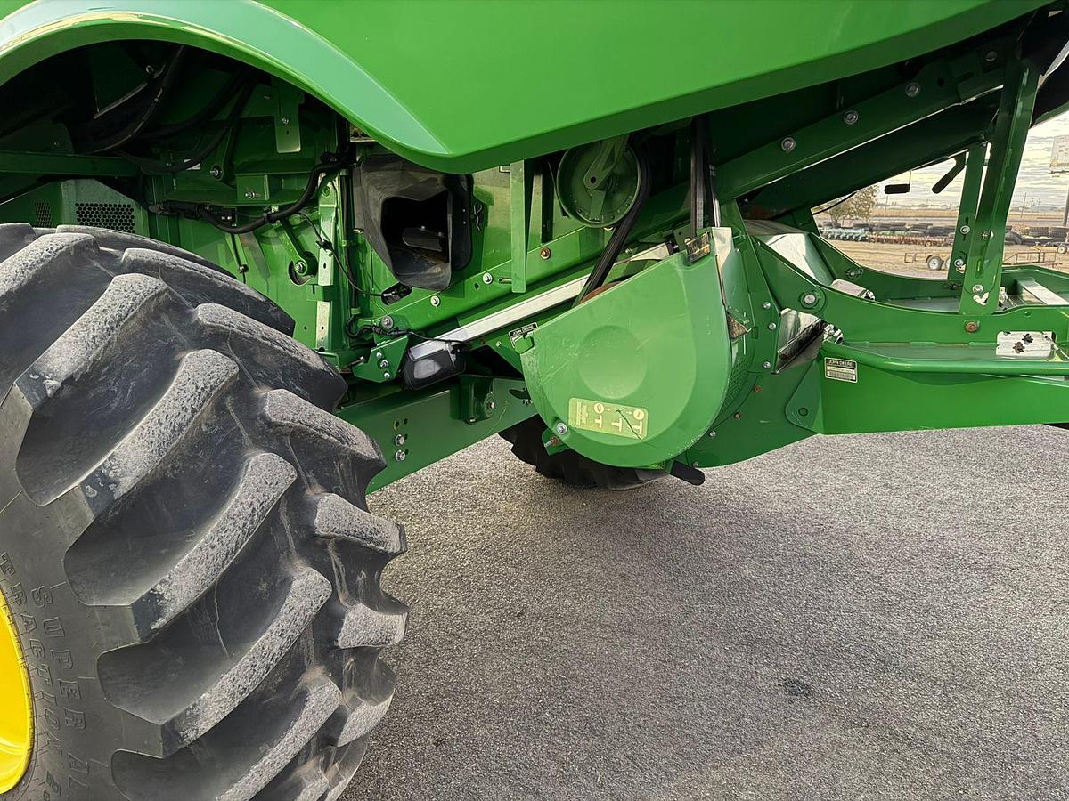 Usado 2014 JOHN DEERE® S670