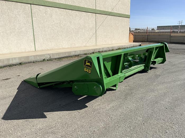 Usado JOHN DEERE® 643