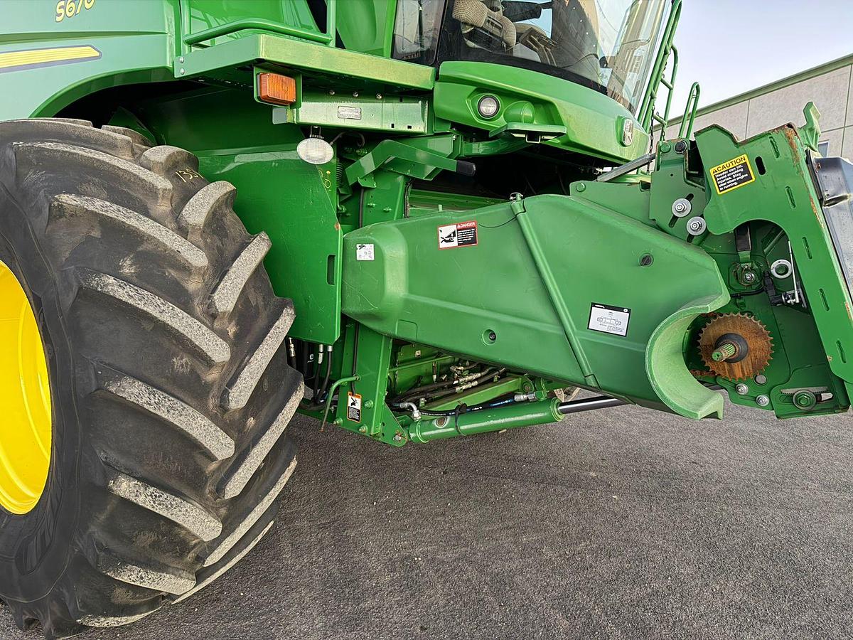 Usado 2014 JOHN DEERE® S670