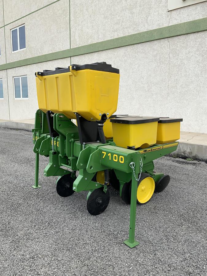 Usado JOHN DEERE® 7100