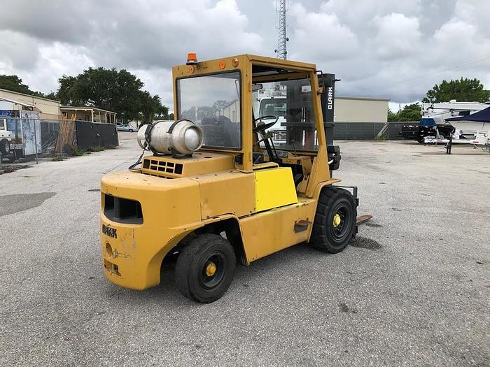 Used Clark C500-Y100 Forklift - 04475