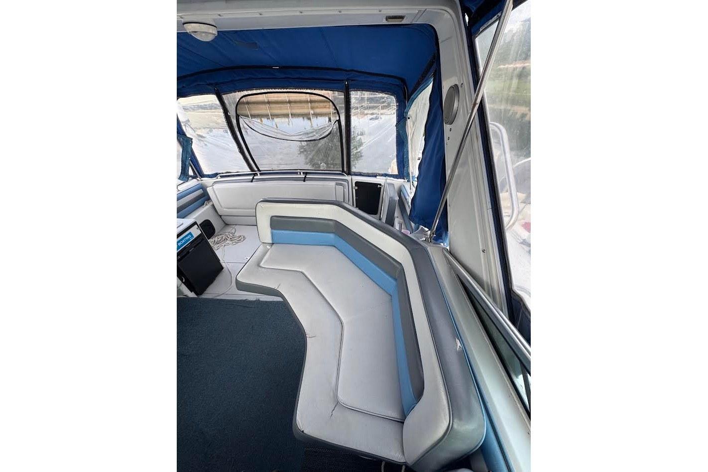 Used 1990 Four Winns 315 Vista
