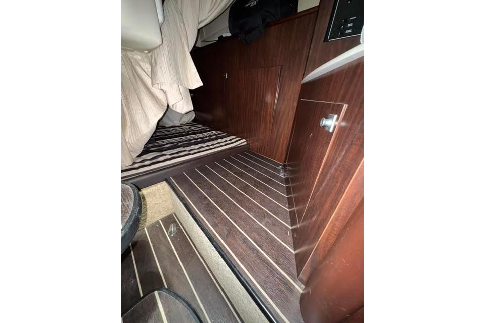 Used 2014 Monterey 295 Sport Yacht