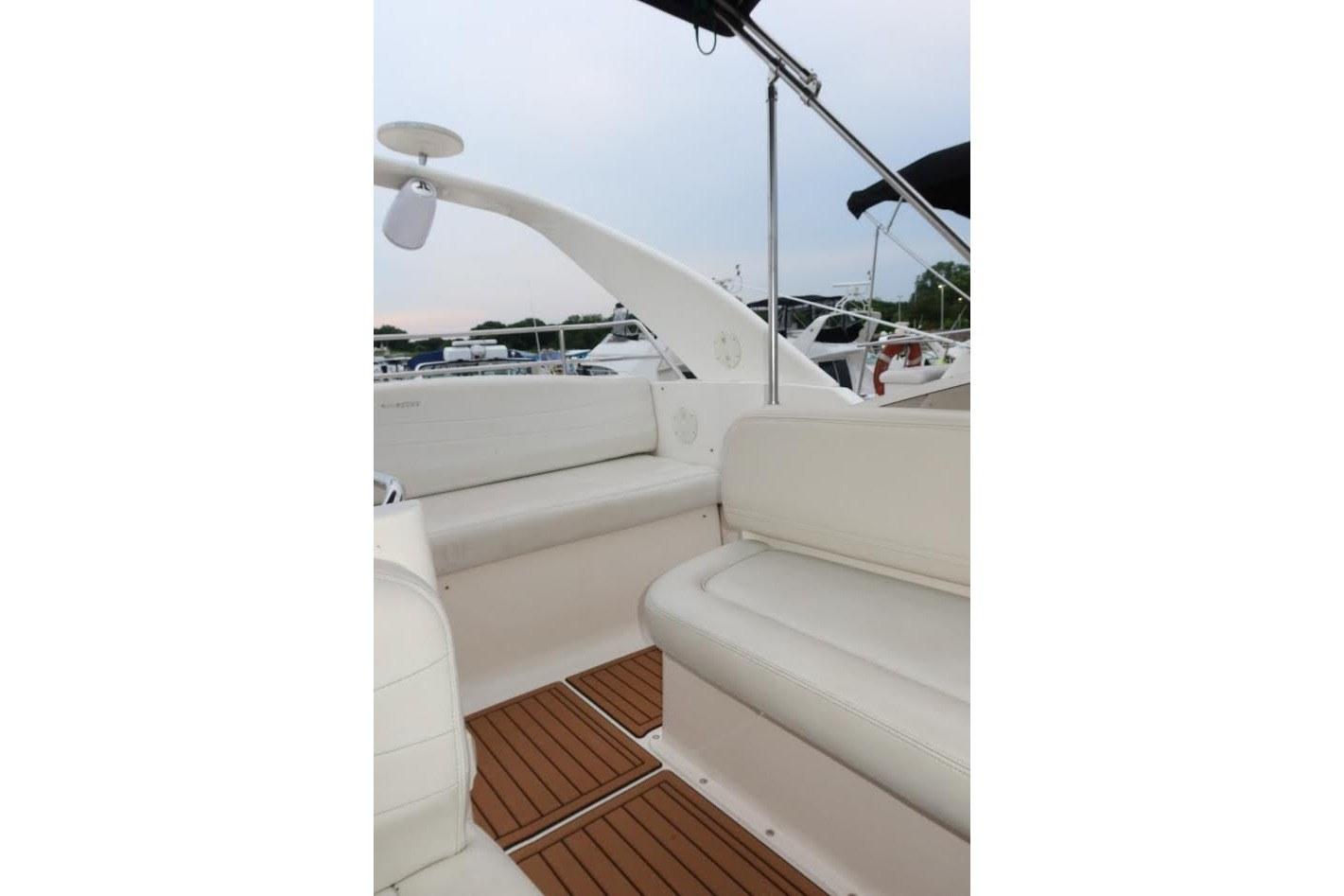 Used 2000 Silverton 330 Sport Bridge